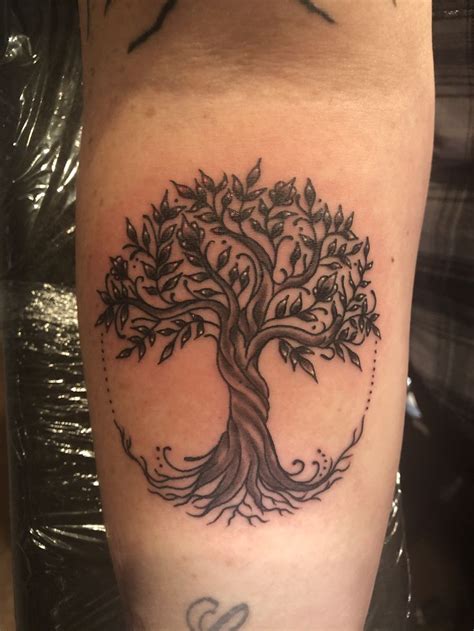 Tree of life | Family tree tattoo, Tree of life tattoo, Tree tattoo