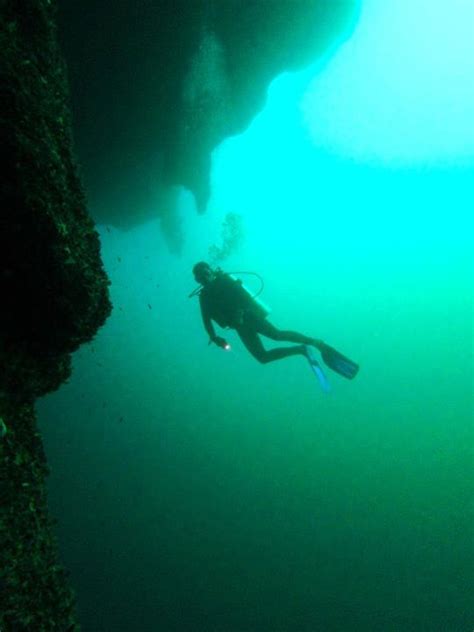 What it's Really Like to Dive the Great Blue Hole – Belize Adventure