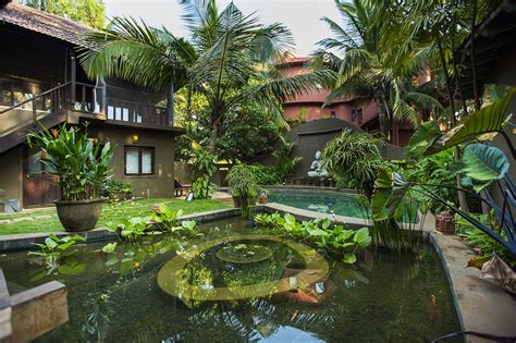 Top 10 Yoga Retreats In India