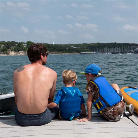 Austin Pedal Kayaks - Lake Travis Kayak Rentals - LakeTravis