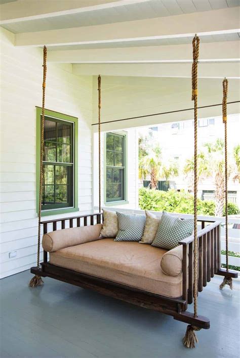 13 Stunning Outdoor Hanging Beds