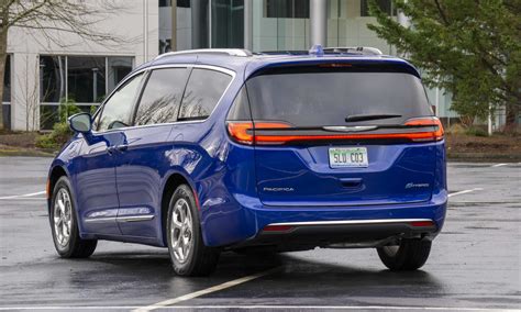 2021 Chrysler Pacifica Hybrid: Review - » AutoNXT