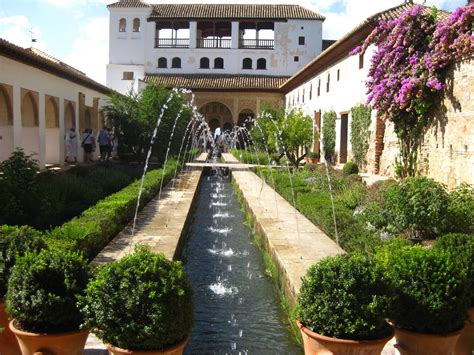 Garden at the Alhambra in Granada, Spain. | Granada, Interior garden, Healing garden