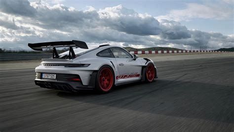 Purpose-built for performance: the new Porsche 911 GT3 RS - Porsche Newsroom USA