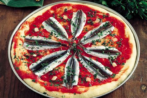 Pizza with Anchovies Recipe - La Cucina Italiana