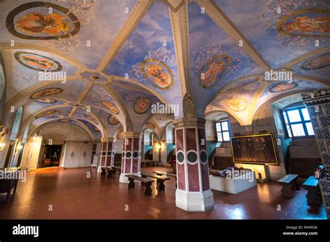 Royal castle warsaw interior hi-res stock photography and images - Alamy