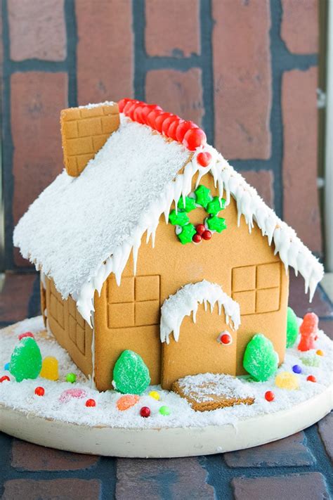 How to Make Gingerbread House {Homemade} - CakeWhiz