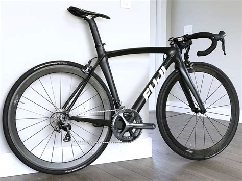 FUJI SST 1.1 Full Carbon Top Class Road Bike with Carbon Oval Wheelset ...