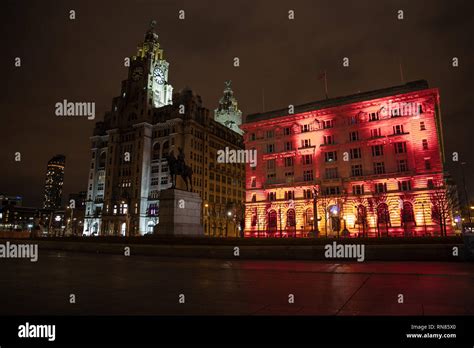 Liverpool liver building at night Stock Photo - Alamy