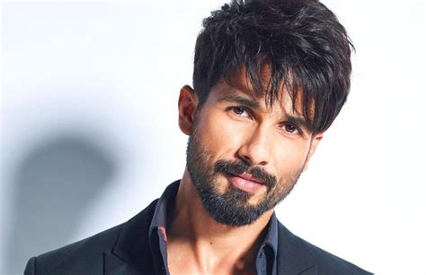 Shahid Kapoor: A Complete Biography - Age, Height, Family, Education, Career, Net Worth & More ...