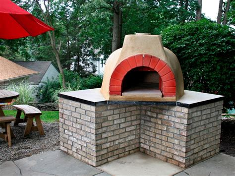 How to Build an Outdoor Pizza Oven | HGTV