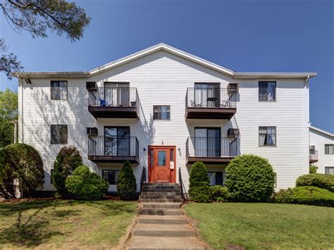 Mansfield Meadows Apartments - Mansfield, MA | ForRent.com