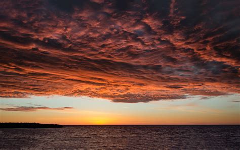 Red sunset over lake michigan wallpaper | 1920x1200 | #31611