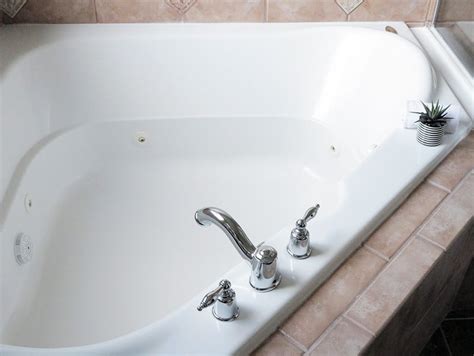 How to Clean a Jetted Tub • Everyday Cheapskate