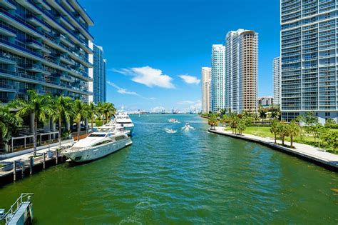 Miami Riverwalk - Enjoy a Lovely Stroll by the Water – Go Guides