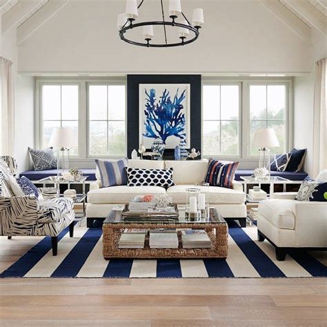 Hamptons Elegance in Navy (via Bloglovin.com ) Coastal Style Living Room, Living Decor, Living ...