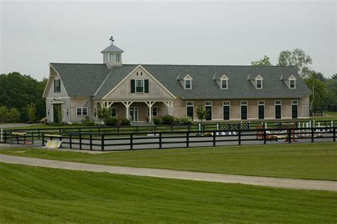 Love love love! Everything about this picture!!!! | Horse barn designs, Dream horse barns ...