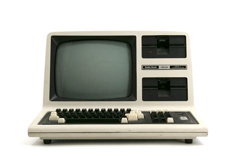 HomeComputerMuseum - Tandy TRS-80 Model 4