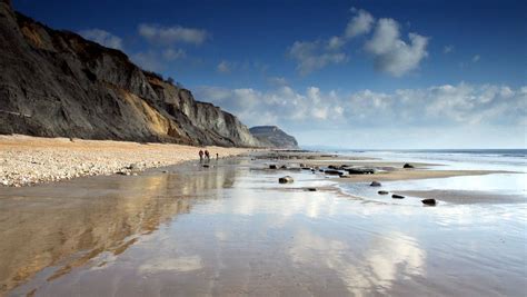 Charmouth beach | Nice reflections in the wet sand at low-ti… | Flickr