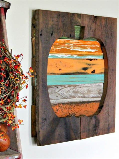 These 22 Pallet Wall Art Ideas Will Have You Busy By The Weekend