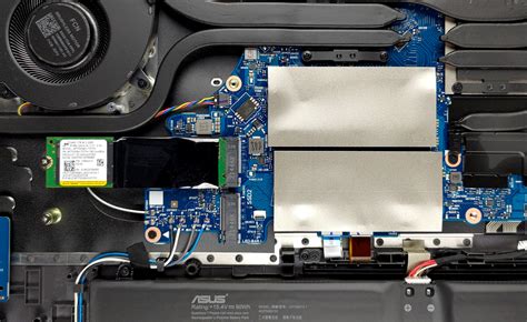 Inside ASUS ROG Strix G17 G713R (2022) - disassembly and upgrade options | LaptopMedia.com