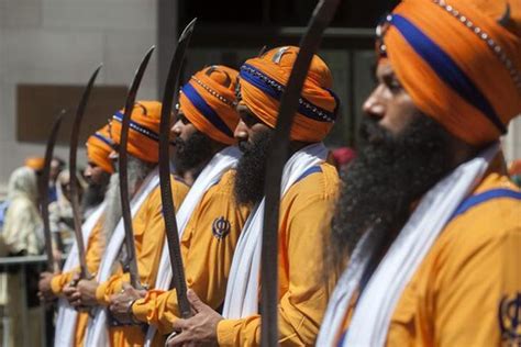 Covid-19: British Sikh Doctors Campaign Against Forced Beard Shaving