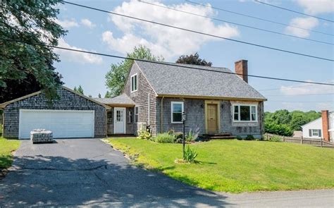 Tiverton, RI Real Estate - Tiverton Homes for Sale | realtor.com®