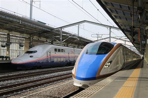 The Joetsu Shinkansen train guide: The Shinkansen train connects Tokyo, Niiagata and Echigo ...