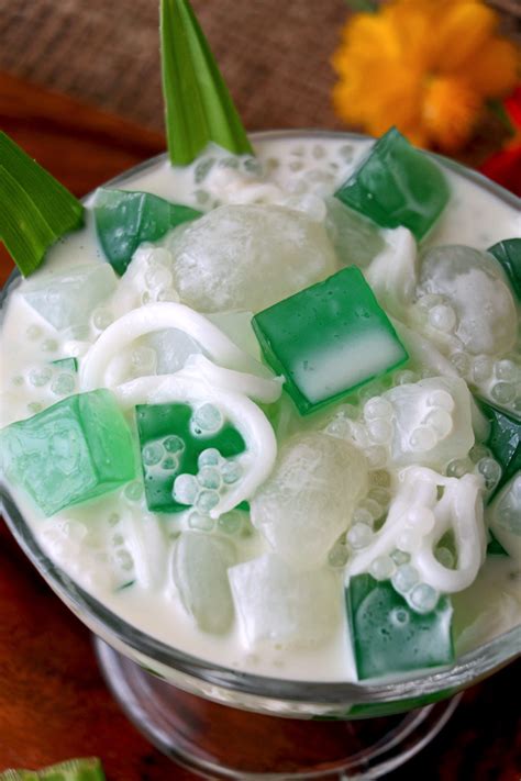 Buko Pandan Salad | Foxy Folksy