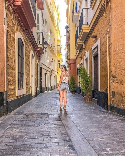 // old town strolling // Old Town Cádiz | Cádiz, Spain 🇪🇸 | Cadiz, Explore travel, Beautiful ...