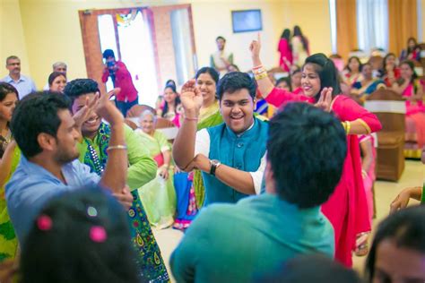 The Nagin Dance Routine: 4 Ways In Which This Is A Part Of Every Indian Wedding