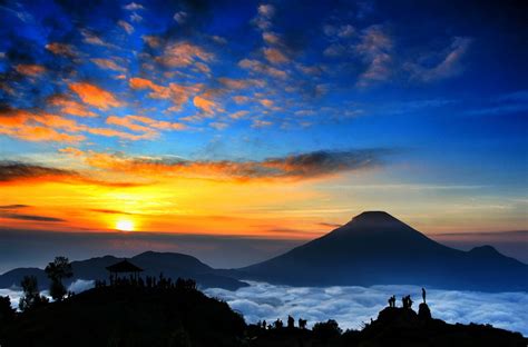 Golden Sunrise in Dieng Plateau | IWareBatik