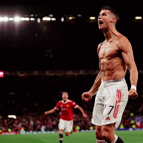 Suiiii man Ronaldo Goal Video, Cristiano Ronaldo Goals, United Games, Premier League Table, Man ...