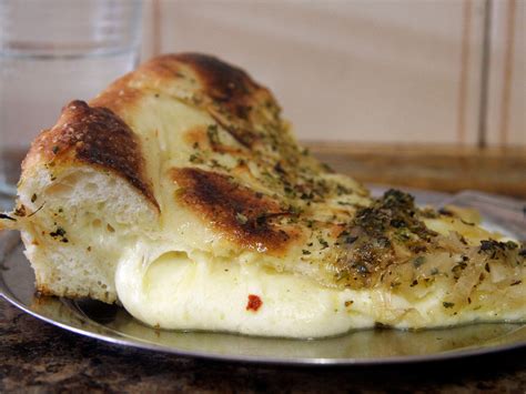 Buenos Aires Makes Some of the World's Best (and Weirdest) Pizza