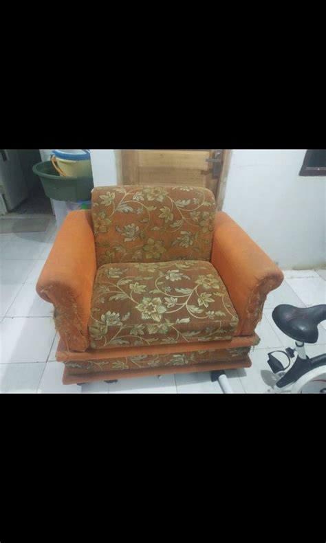 Sofa ruang tamu, Perabotan Rumah di Carousell