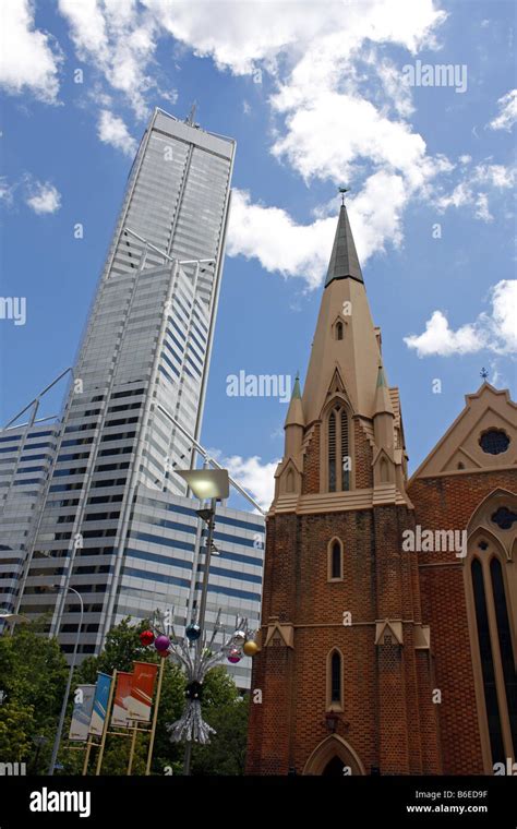 Perth city skyline daytime hi-res stock photography and images - Alamy