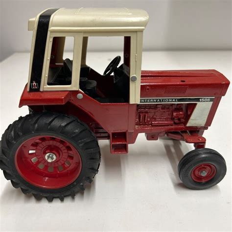 Farmall Toy Tractor - Etsy