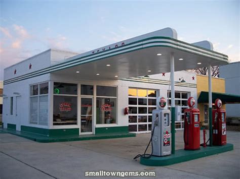 Old Texaco Gas Station – 1:25 scale model [1]