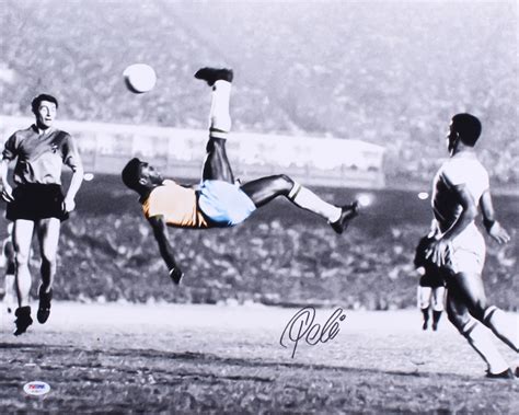 Pele Signed "Bicycle Kick" 16x20 Photo (PSA COA) | Pristine Auction