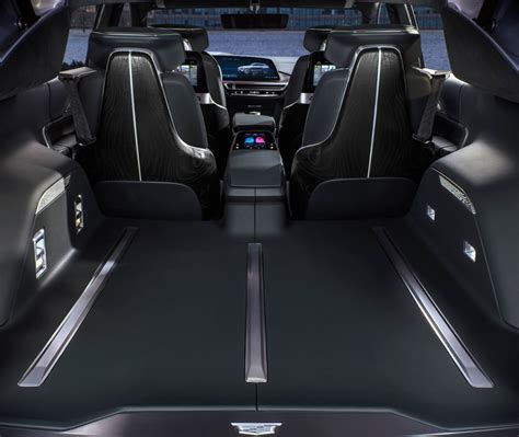 Cadillac Lyriq 2024 Interior - Letti Willie