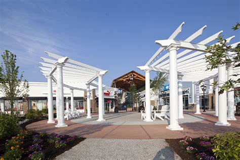 Merrimack Premium Outlets - Hennon Group