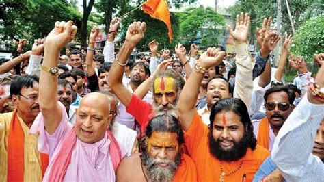 Vishwa Hindu Parishad starts to build statues in Ayodhya workshop