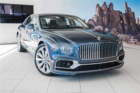 Luxury priced at 324 thousand Euros: we are testing the Bentley Flying Spur W12 - Motor Amaze