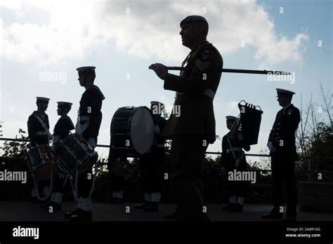 Silhouette of soldiers marching Stock Photo - Alamy