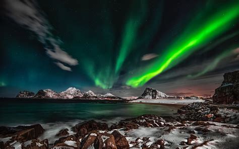 Download wallpaper 3840x2400 arctic, mountains, nature, aurora borealis ...