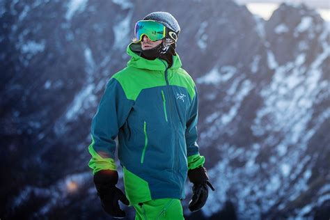 15 Best Ski Jackets for Men this Snow Season | Man of Many