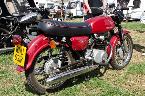 Honda CD175 (1971) | Cheshire Steam Fair 14/07/2013 | Steve Glover | Flickr