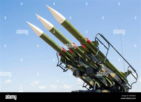 Missile launcher hi-res stock photography and images - Alamy