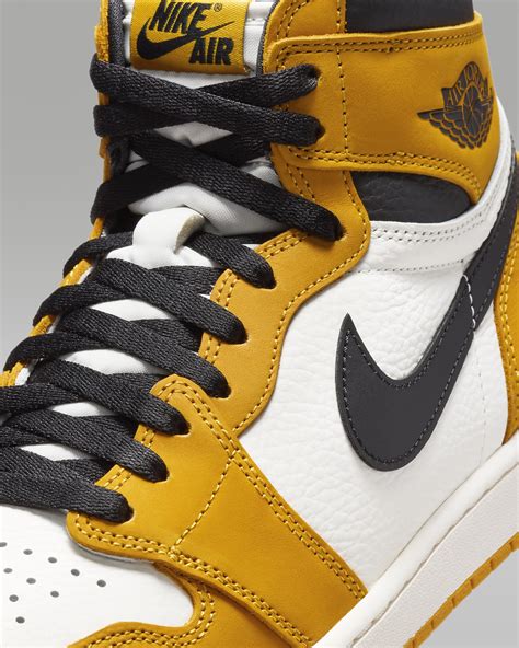 Air Jordan 1 Retro High OG 'Yellow Ochre' Men's Shoes. Nike MY