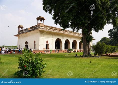 Architecture of Red Fort in New Delhi, India Editorial Stock Image - Image of column, empire ...